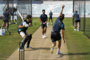 Australian domestic cricketers prepare for the BBL as league officials focus on player retention.
