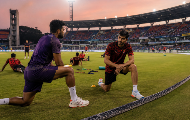 Players prepare for IPL 2026 Qualifier 2 as betting markets react before Gujarat Titans face Rajasthan Royals.