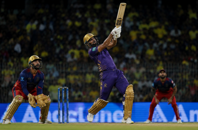 SRH-style batter attacks during a high-scoring IPL 2026 innings against RCB.